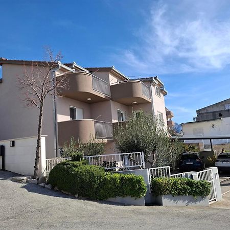 Apartment Ante Dugi Rat Buitenkant foto