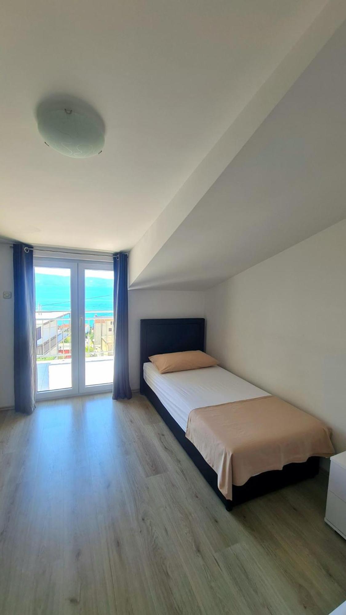 Apartment Ante Dugi Rat Buitenkant foto