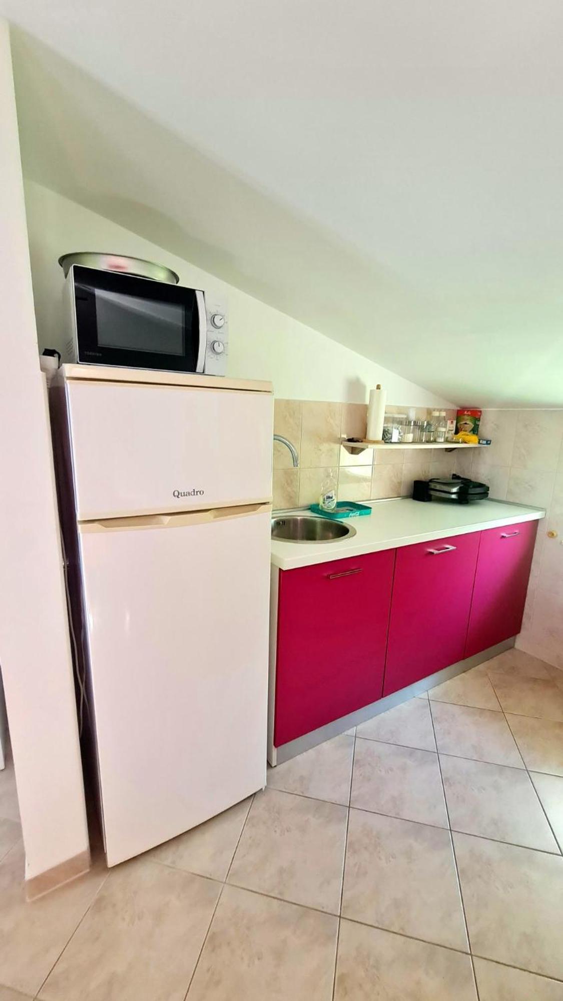 Apartment Ante Dugi Rat Buitenkant foto